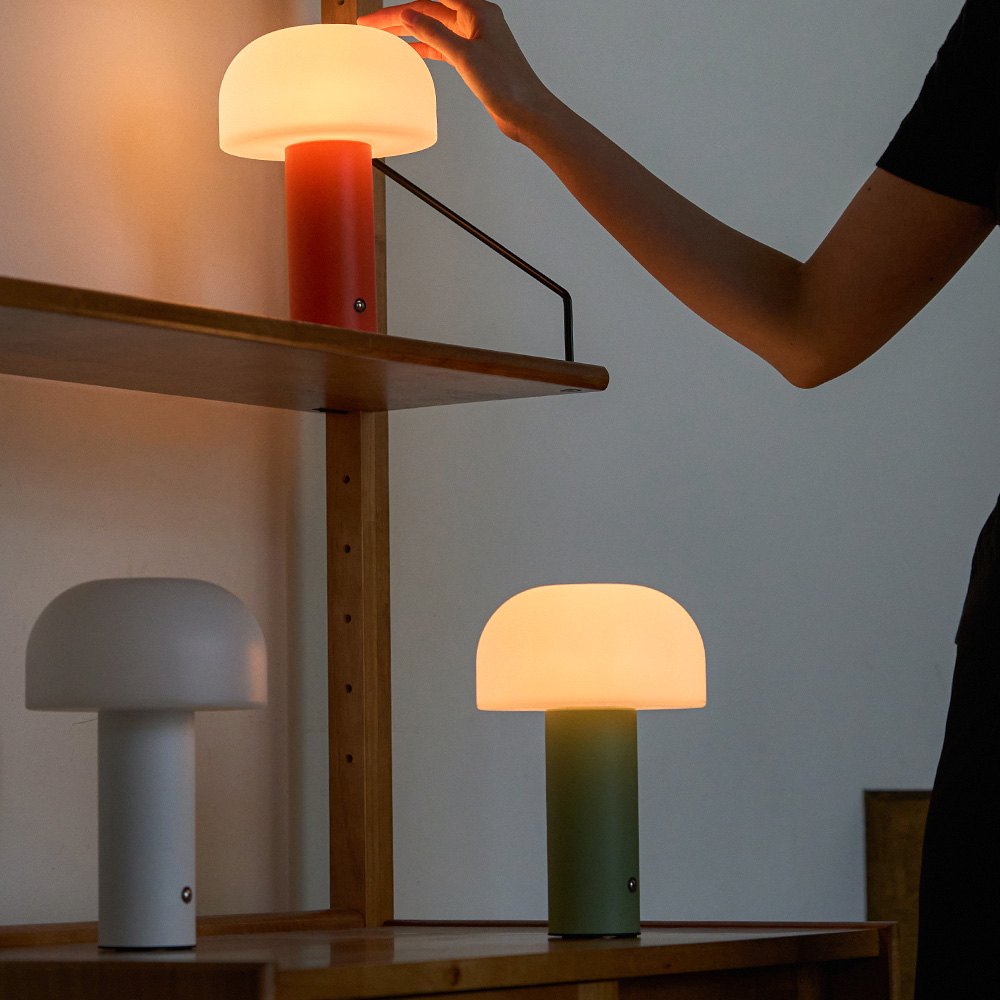 라루즈 Lumia 루미아 포터블 밝기조절 무선 터치형 충전식 램프 (3colors) 59,000원