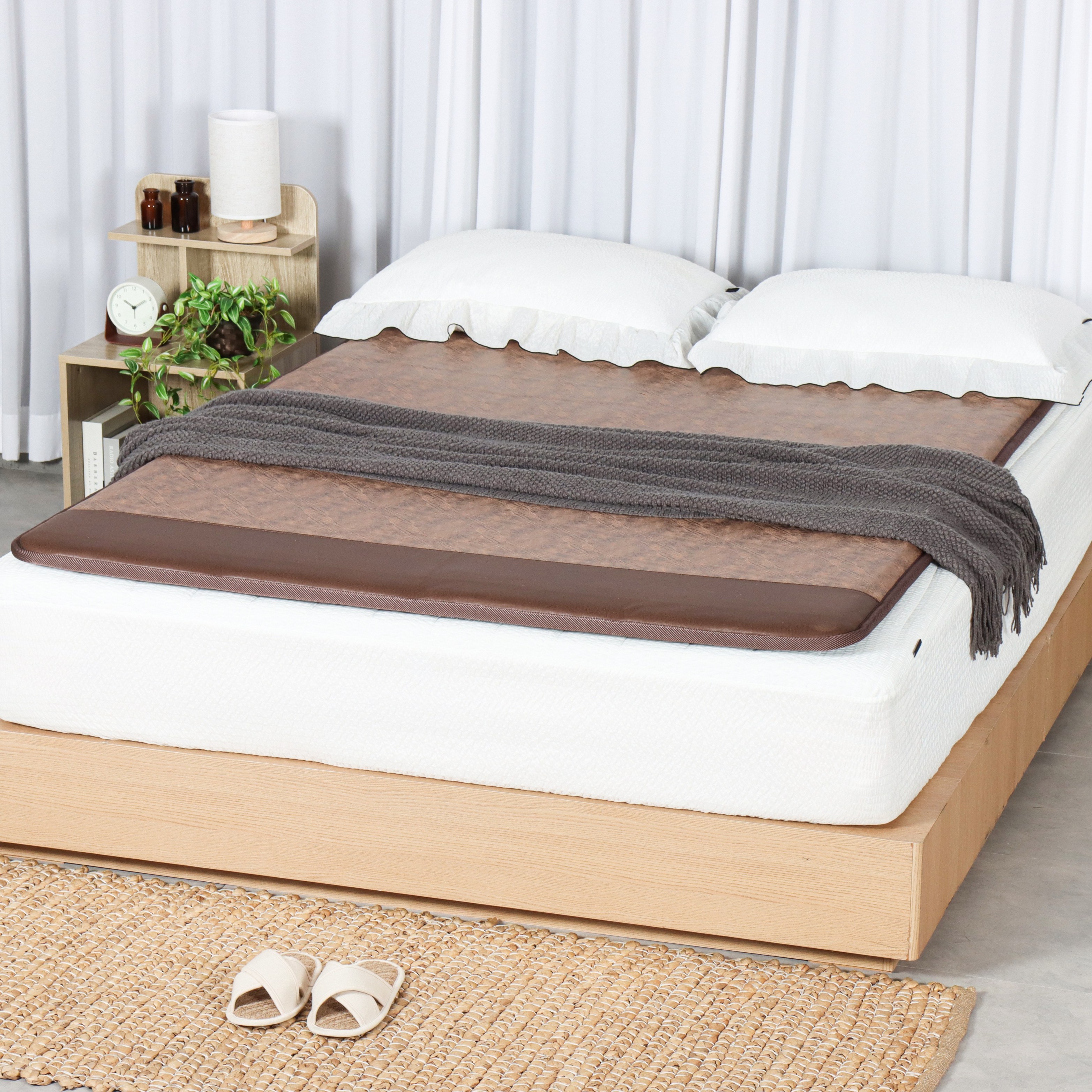 [25년형 두툼한 탄소매트] 한일의료기 국산 EMF 전자파없는 생활방수 탄소매트 두꺼운 전기매트 거실용 침대용 부모님 선물 추천, 더블 퀸 투난방(150x200), 05.진스웨이드 249,000원