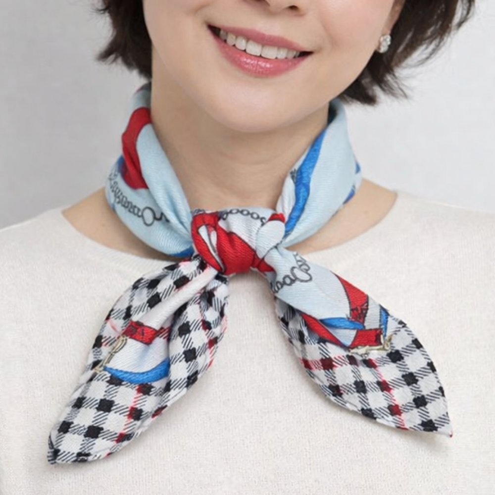 닥스 가방모양 여성 실크 스카프 28,500원