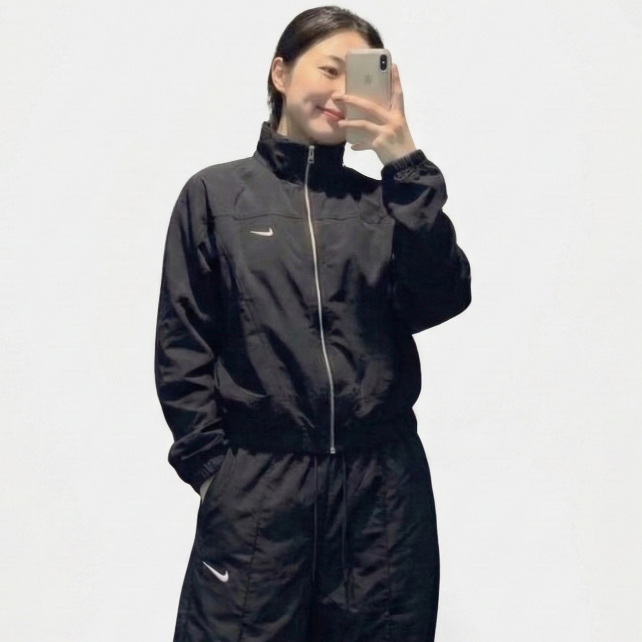 국내매장판 나이키 여성 우븐 UV 바람막이 KMG 스우시 나일론 자켓 데일리 윈드러너 윈드브레이커 러닝 자켓 95,900원