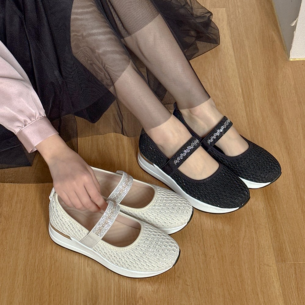 슈리오 여성 큐빅 밴딩 스트랩 통굽 슬립온 5cm 53,900원