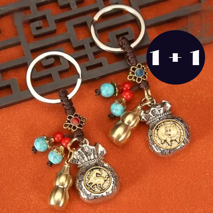 (왓썸) 1+1 황금복돼지 황금말 복주머니 조롱박키링 일진두금 만사형통재물키링, 황금색, 1개 14,900원