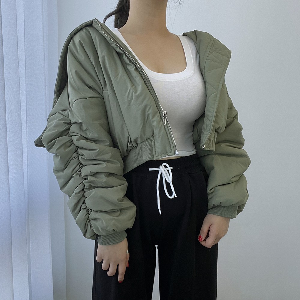 바나나2 여성용 유니크 패치 숄 지퍼 셔링 항공 패딩 크롭 점퍼 44,120원