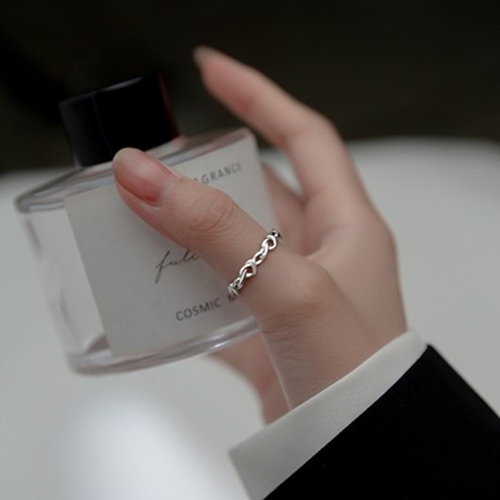 에르모사제이 하트 프레즐 매듭 체인 오픈링 R042 25,900원