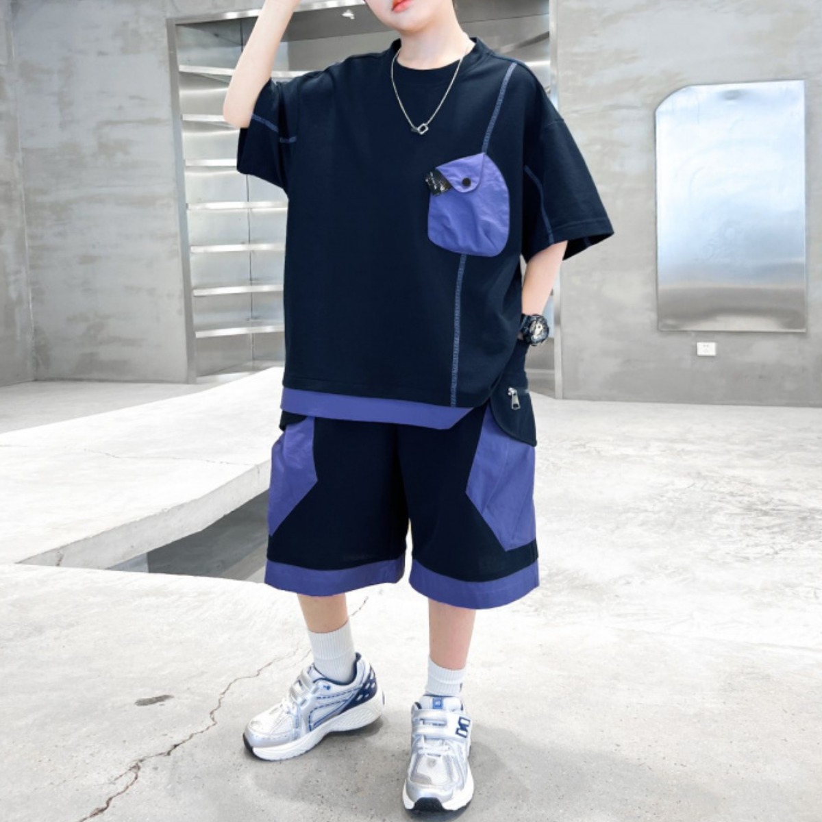 해피유통어린이 여름 반팔 티셔츠와 배색 반바지 세트 패셔너블한 캐주얼 스타일14세 이상 XG03 38,700원