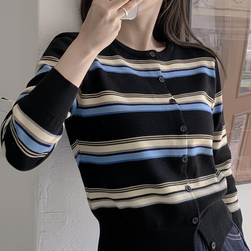 떳다그녀 미엘루 삼색 단가라 크루넥 스트라이프 버튼업 소프트터치 캐주얼 무드 데일리 니트가디건 25,800원