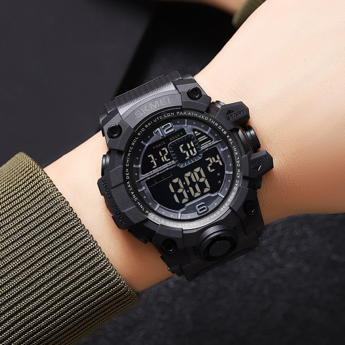 5BT 특수 전자 손목 시계 다기능 군인 군대 군용 방수 디지털 스포츠 남성 입대 선물 타이머 25,360원