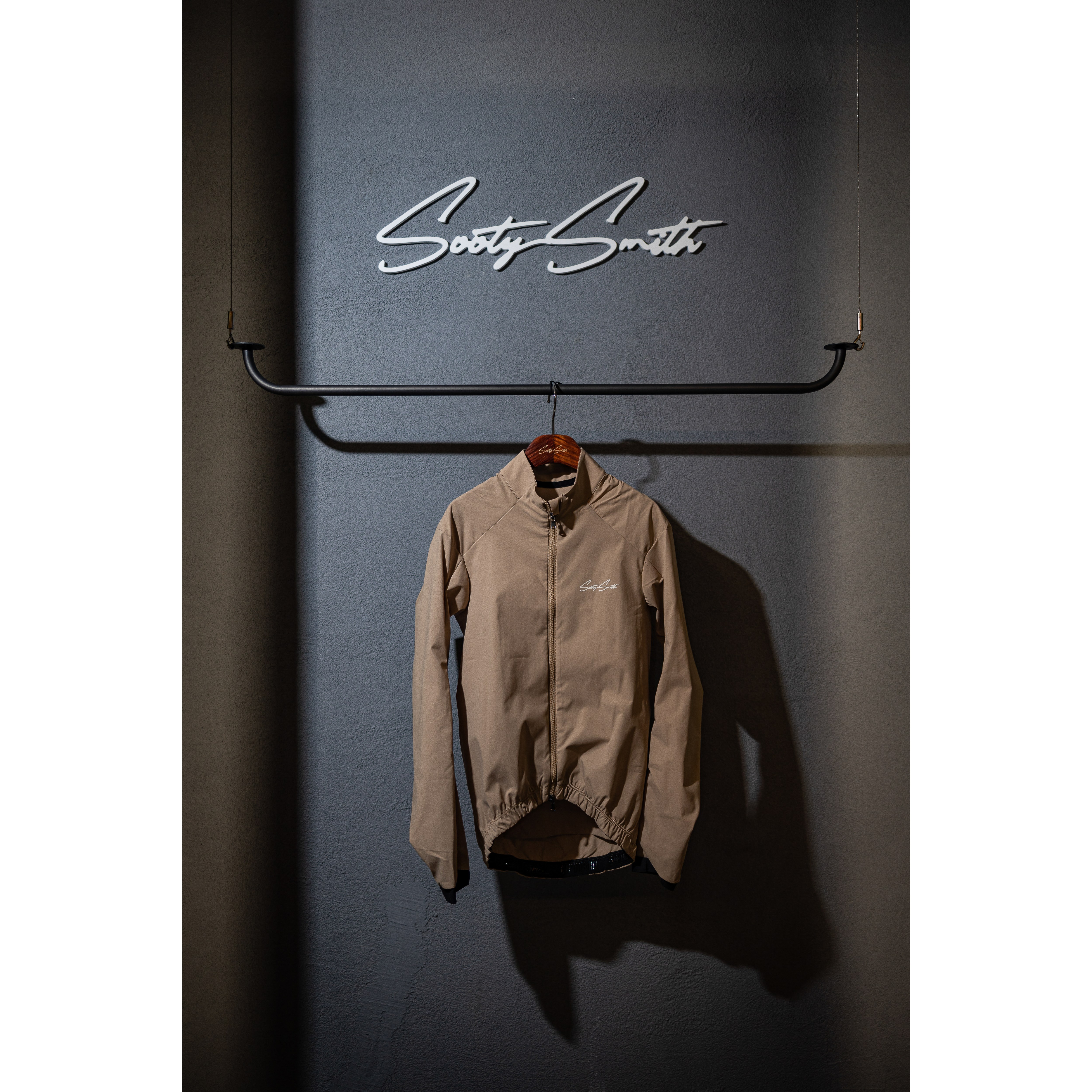 패커블 윈드브레이커 남성 블랙/카멜 70,000원