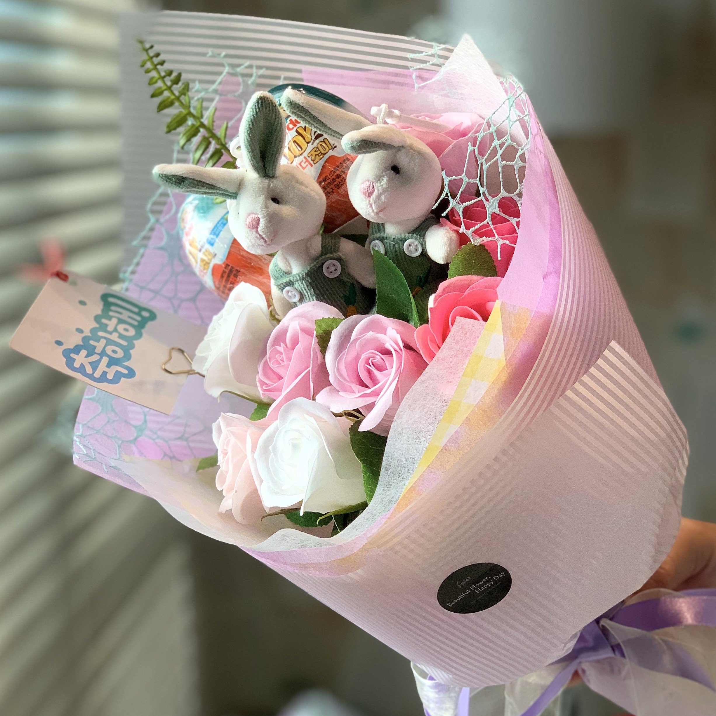 멜빵토끼+킨더조이 비누꽃다발 발표회 학예회 유치원 재롱잔치 연주회 시상식 축하선물 34,200원