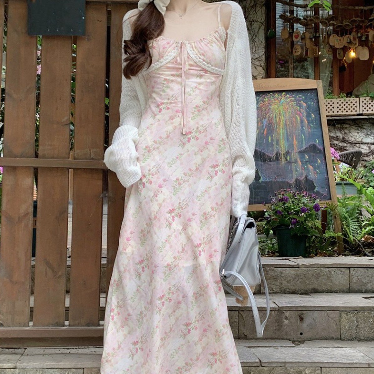 카밀라쇼룸 여리여리 잔꽃 무늬 뷔스티에 셔링 레이스 롱 청순 가득 원피스 24,900원