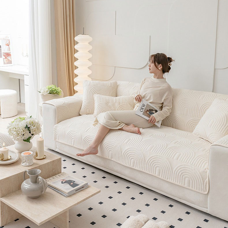 신세기무역 부드러운 극세사 소파패드 퀼팅 쇼파매트 사계절 소파커버 거실용 24,300원