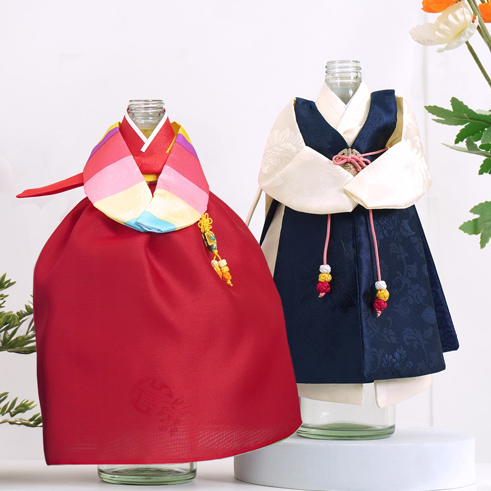 인테리어 오브제 와인커버 남녀 한복 미니어처 1+1, 도령(군청)+색동(빨강) 49,000원