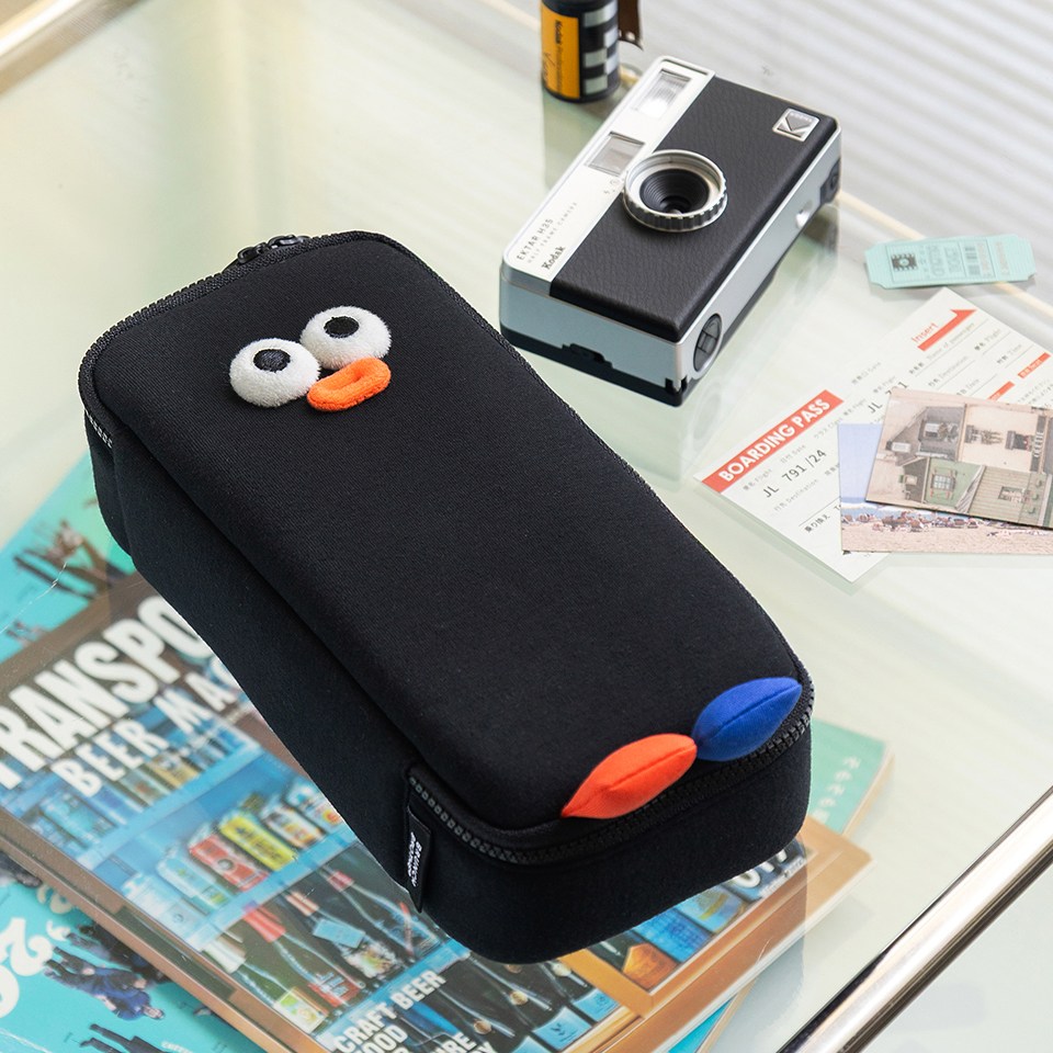 로마네 Brunch Brother 폼폼 필통 17,600원