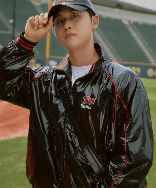 1993STUDIO LG트윈스x1993스튜디오 나일론 배색 유광 점퍼_블랙 149,200원