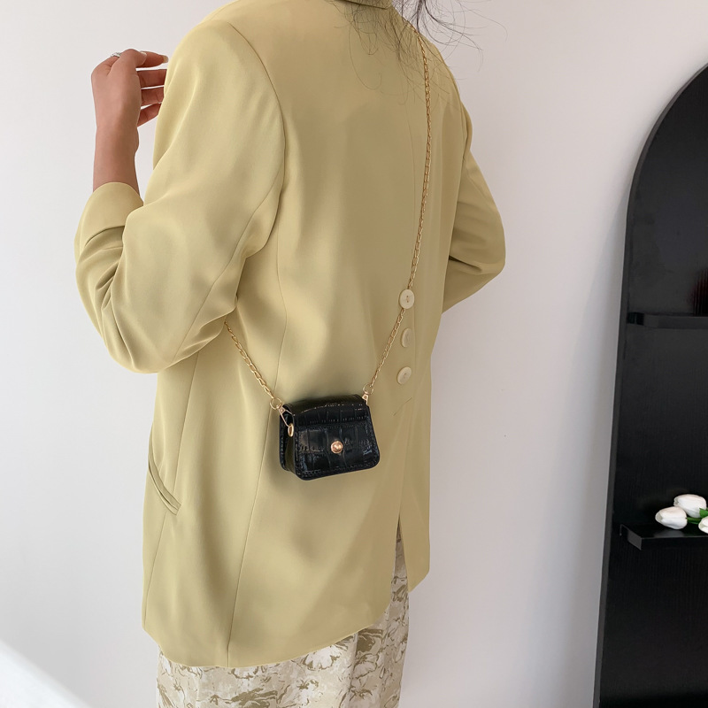 코코린느 크로커 초미니 마이크로 에어팟 케이스 체인 크로스백(3colors) 11,900원