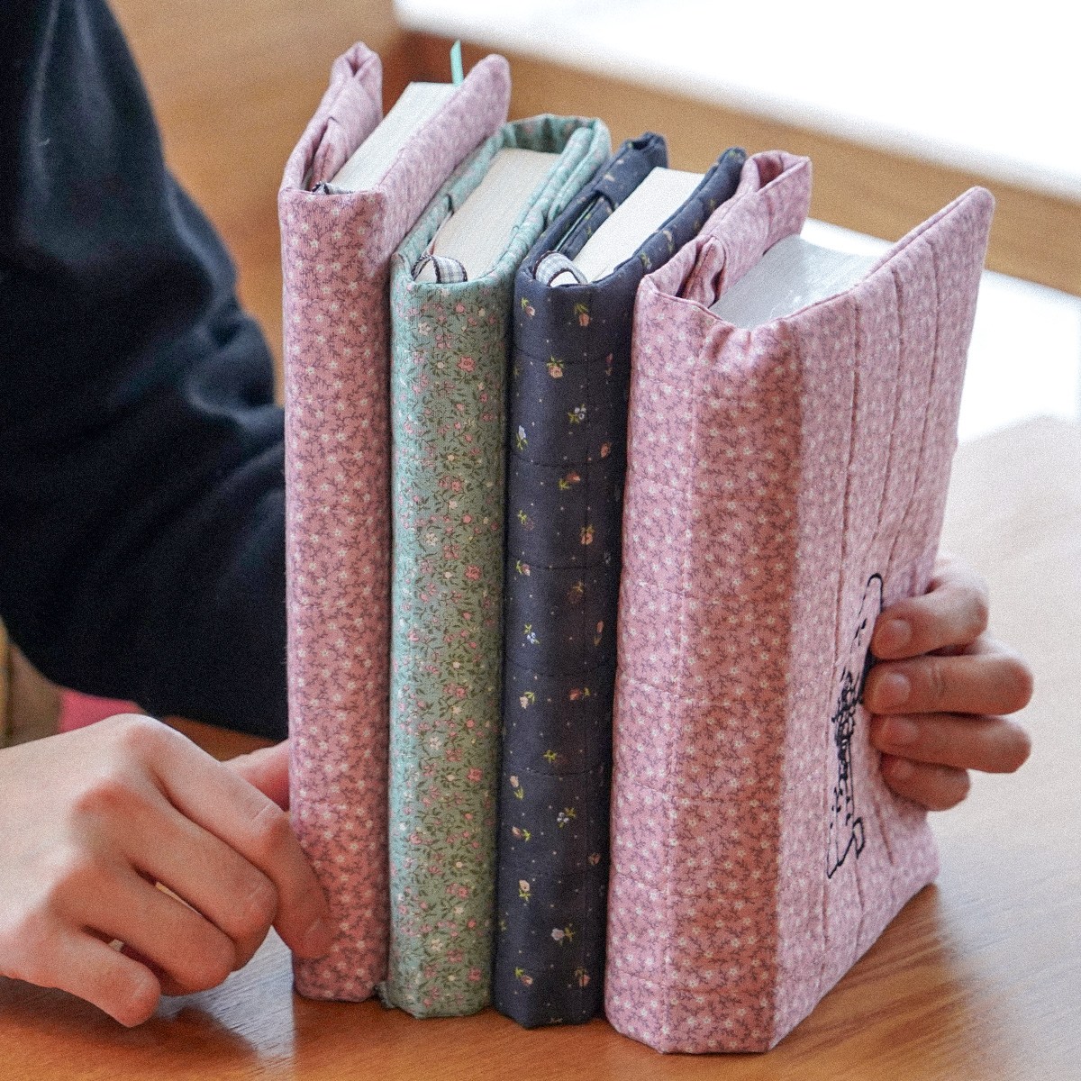 폭닥폭닥 자수 이니셜 가능한 남다른 북커버 플라워 3종, 1개, 들풀잎 22,000원