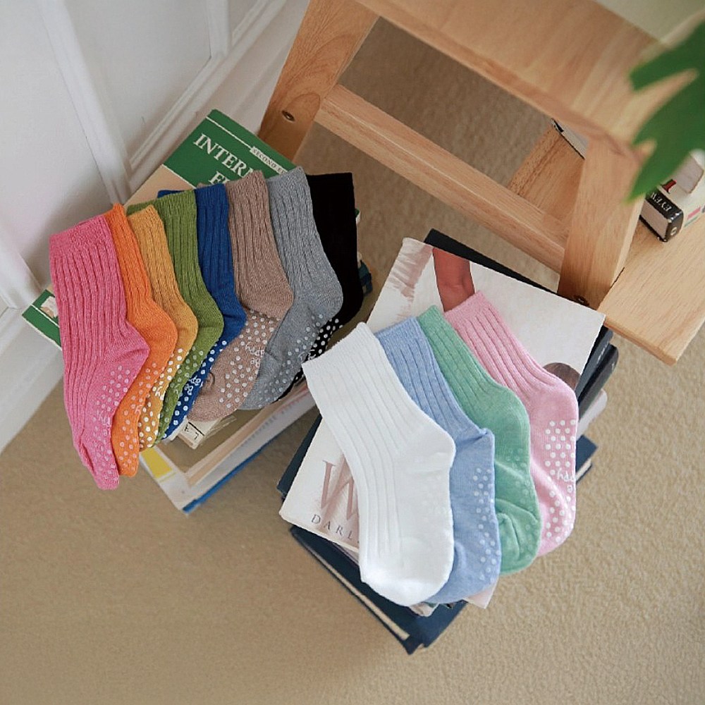 7세 8세 키즈카페 아동용 어린이 중목 미끄럼방지 국산 양말 4색 3종 [KC인증 키즈 골지 패션 아동 여아 남아 유아 데일리 편한 삭스 어린이집 답례품 친구 생일선물 케이싹] 9,900원