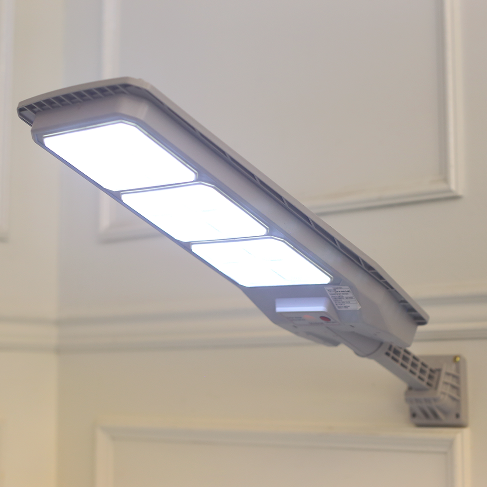 강력한 밝기 !완전방수!포유 야외 방수등 태양광 가로등 태양열 LED 방수 투광등 보안등 조명 등 42,900원