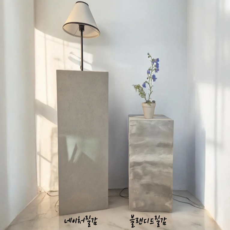 인테리어가구 소품 사각진열대 감성전시대 사각스툴 받침대 미니멀협탁 거치대 40cmx40cm 120,000원