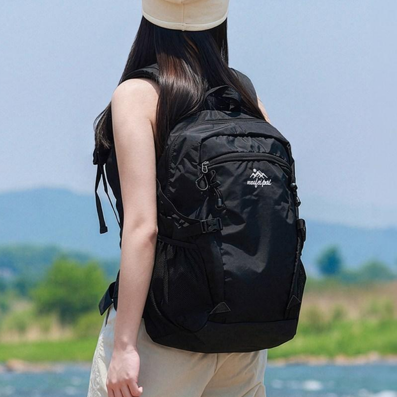 뉴아웃랜더 초경량 아웃도어 하이츠 등산배낭 여행용 백팩, 블랙 29,810원