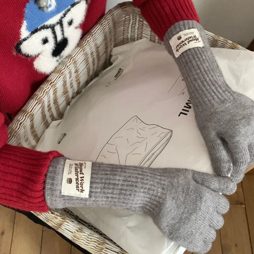 어반이즈 핑거홀 롱 니트 여성 장갑 10,700원