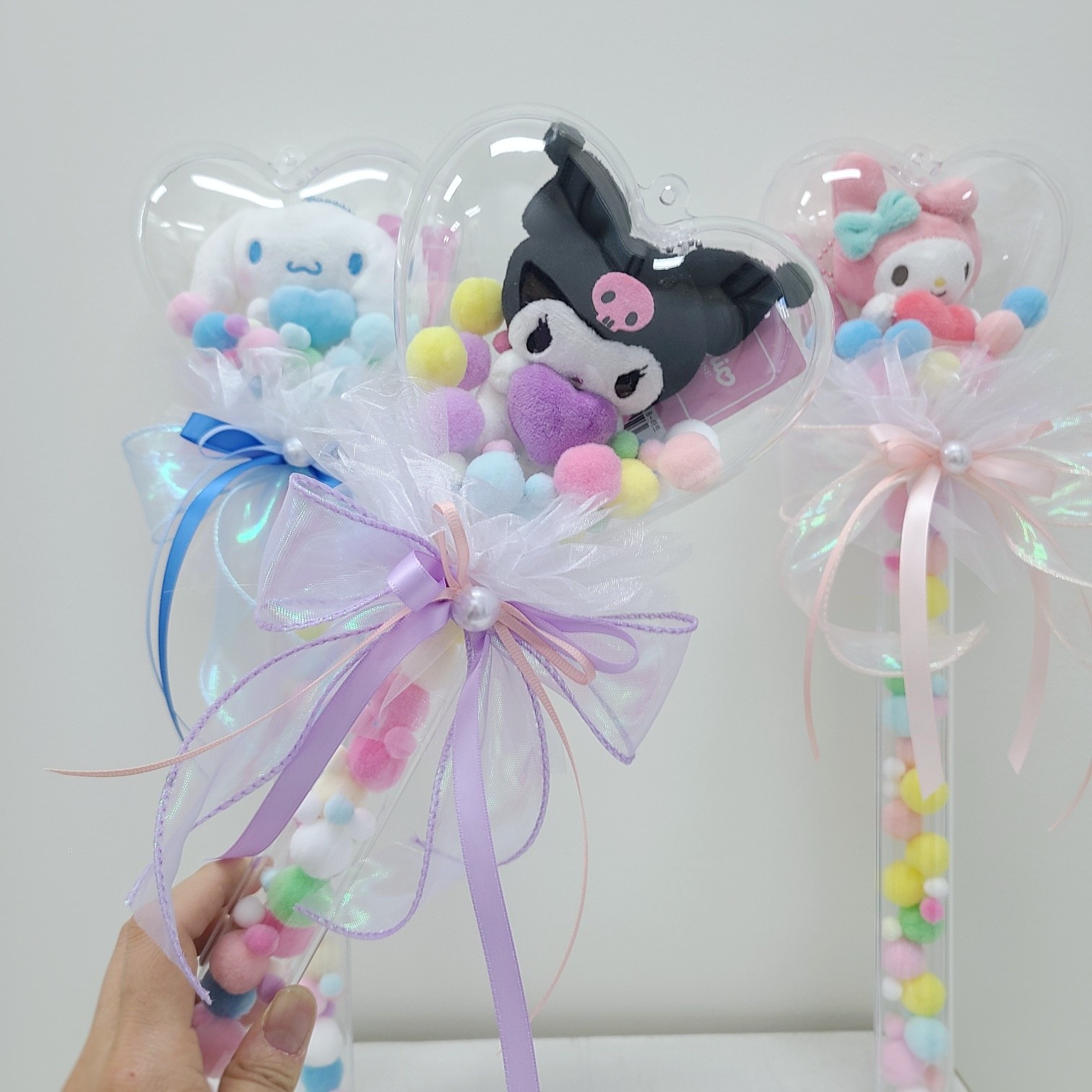 시나모롤 하트봉 졸업식 꽃다발 산리오 하트봉 인형꽃다발 학예회 발표회 졸업식, 쿠로미, 1개 21,000원