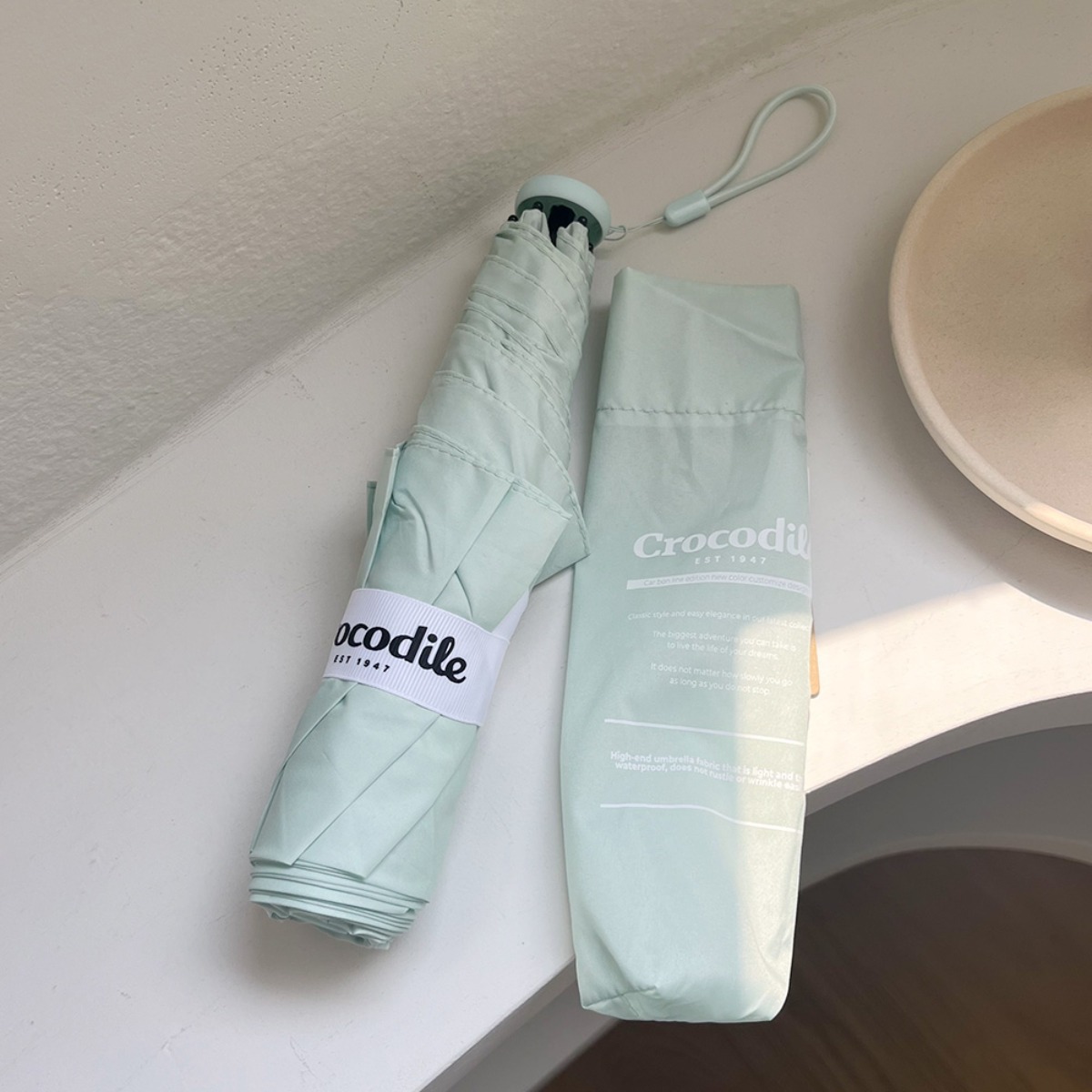 크로커다일 카본 초경량 104g 3단 케이스 우산 26,600원
