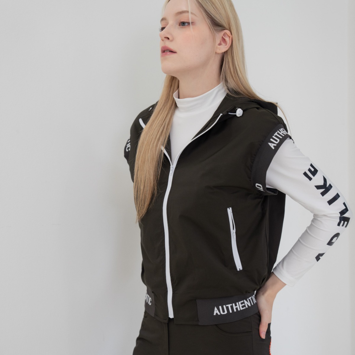 아델라이크 레터링포인트 패딩조끼 빅사이즈 여성골프조끼 겨울파크골프옷   여성 골프 베스트 여자 골프옷 여성 골프웨어 패딩 골프 베스트 여성 겨울 파크골프옷 방풍조끼 빅사이즈여성조끼 98,000원