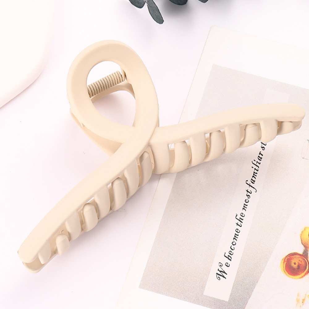 수스다 파스텔통통 꼬임 15cm 집게핀 대형 올림머리 반묶음 대왕 머리 숱 4151 2,990원