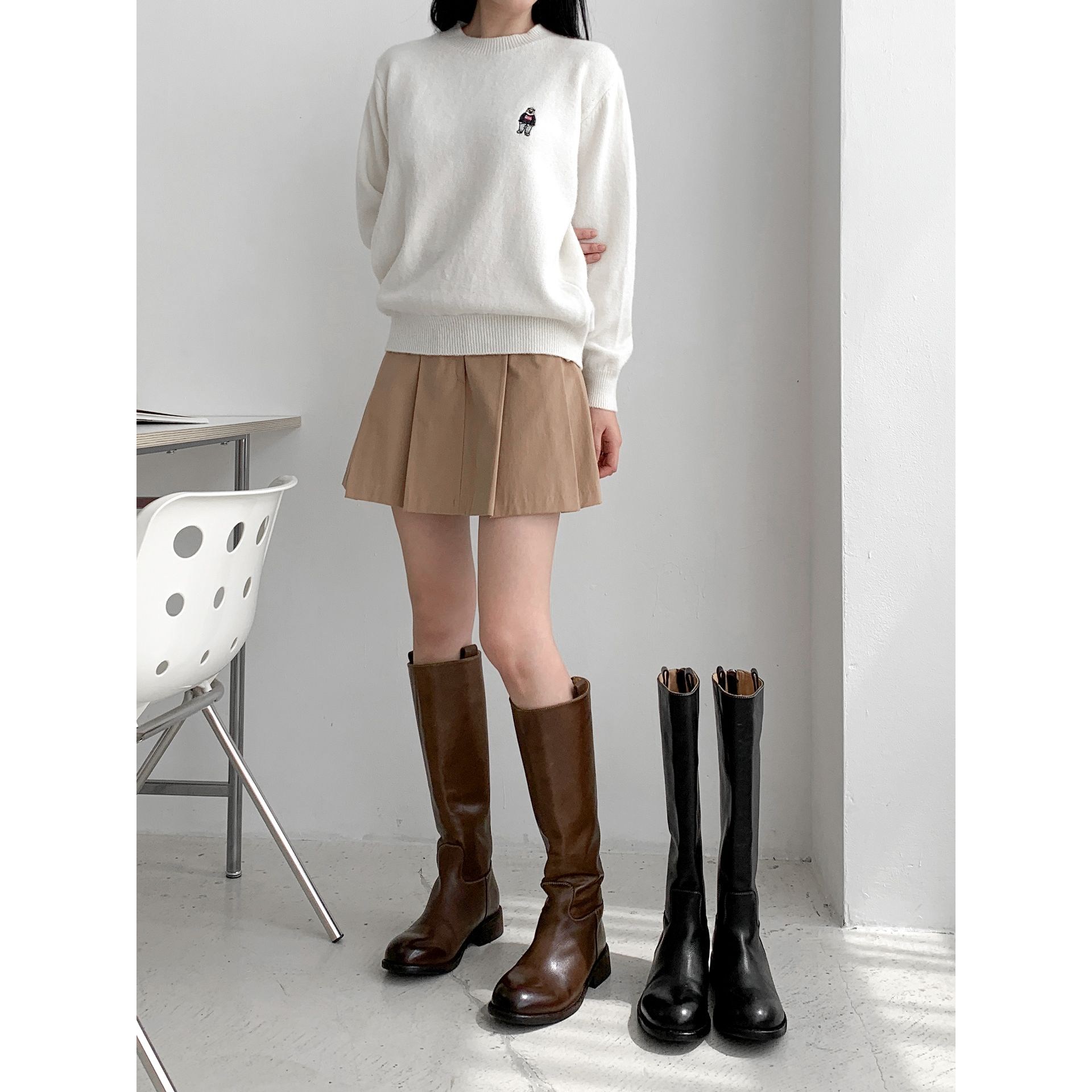 이태리천연소가죽 베이직 라운드코 뒷지퍼 쿠션인솔 롱부츠 3.5cm 152,900원