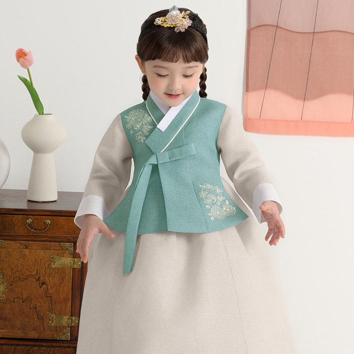 예가한복 여아용 7018 구름나래 한복세트 25,950원