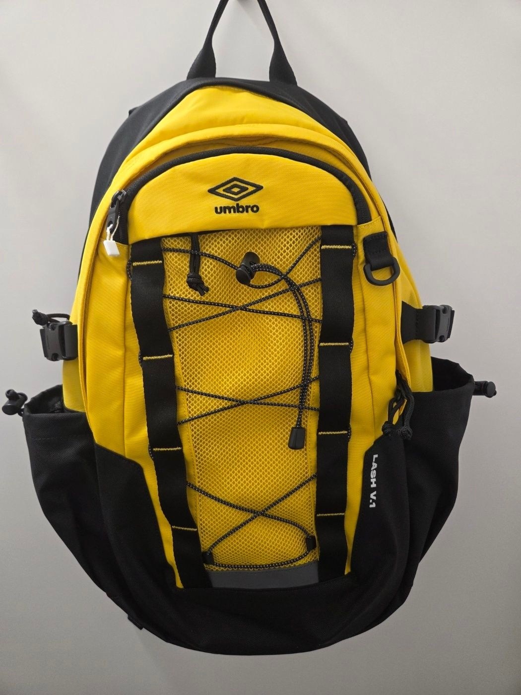 (국내백화점판) UMBRO 엄브로 26년 남녀공용 래쉬 백팩 31L 노트북 파우치 구성 UR123CBP10 192,900원