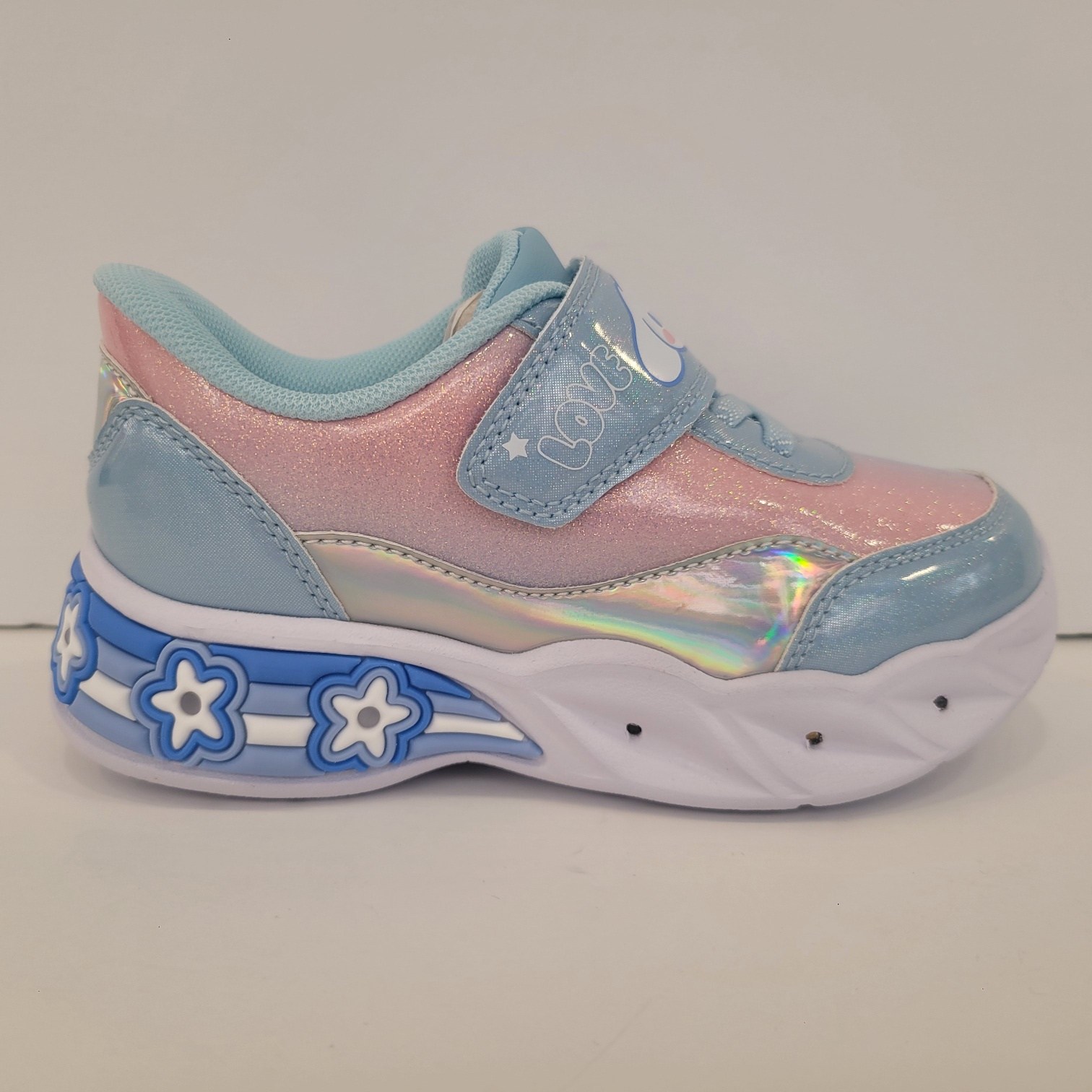 PWX 프로월드컵 바로인 시나모롤 엘피 라이팅 아동 운동화 가볍고 예쁘고 귀엽고 폭신폭신 발편한 바로인 이찬원 모델 찍찍이 LED 반짝반짝 라이팅  아동화. 58,900원