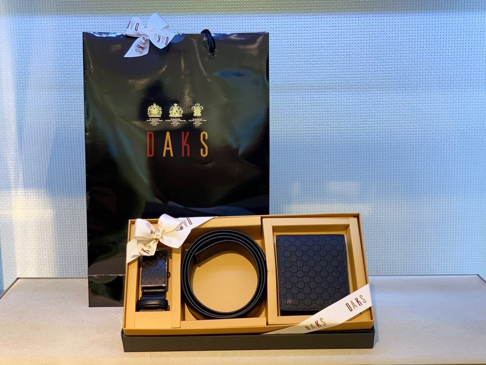 국내매장판 닥스 vx 지갑 선물포장쇼핑백동봉 남성 지갑,벨트 세트 DBWA2E363DBBE3E838 남자 정품 338,600원