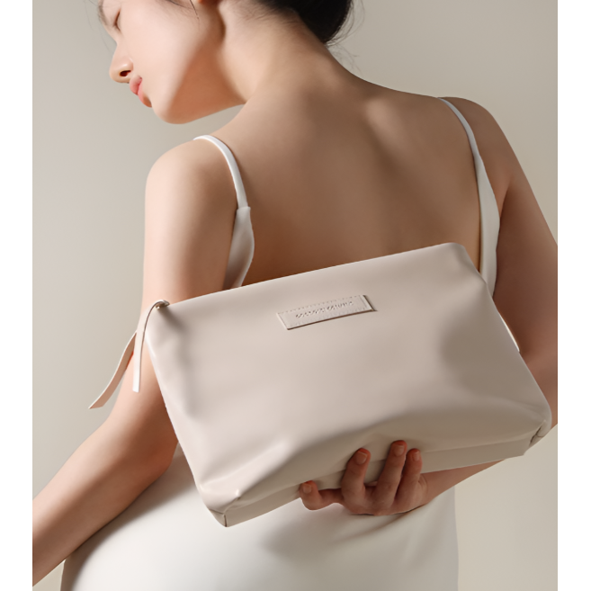 태한 다용도 수납 셔링 가죽 파우치 18,840원