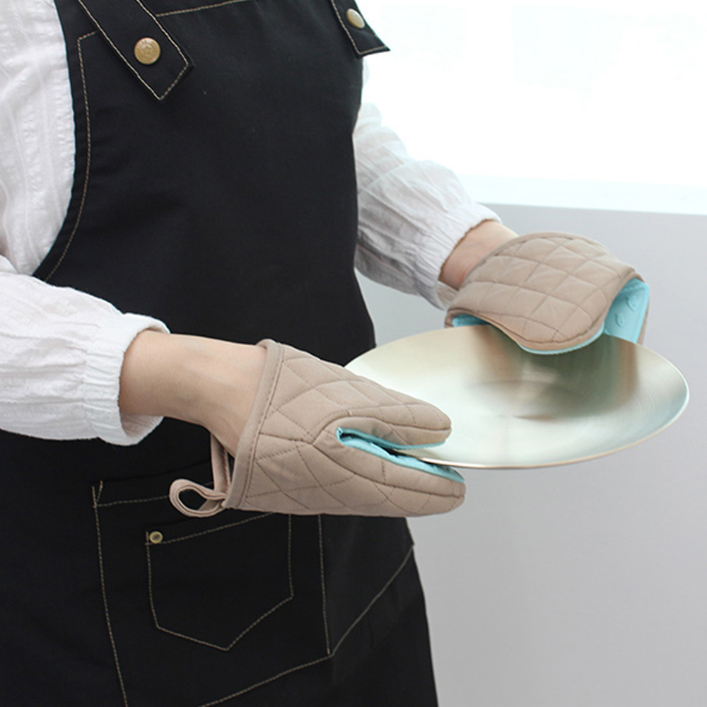 키친구 실리콘 주방 오븐 내열 악어 냄비 손잡이 장갑 2P 9,400원