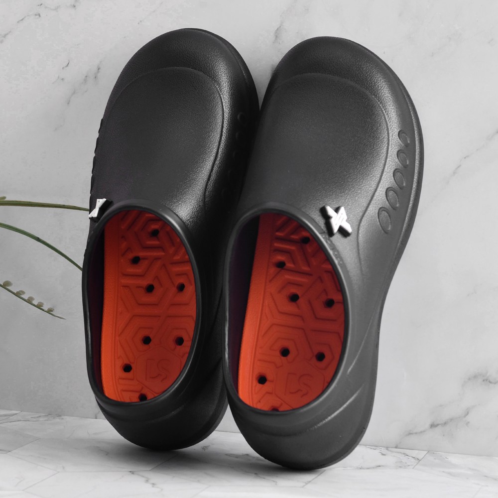 국내생산 발편한 미끄럼방지 주방화 식당 주방 위생 조리화 안전화 슬리퍼 신발 8,500원