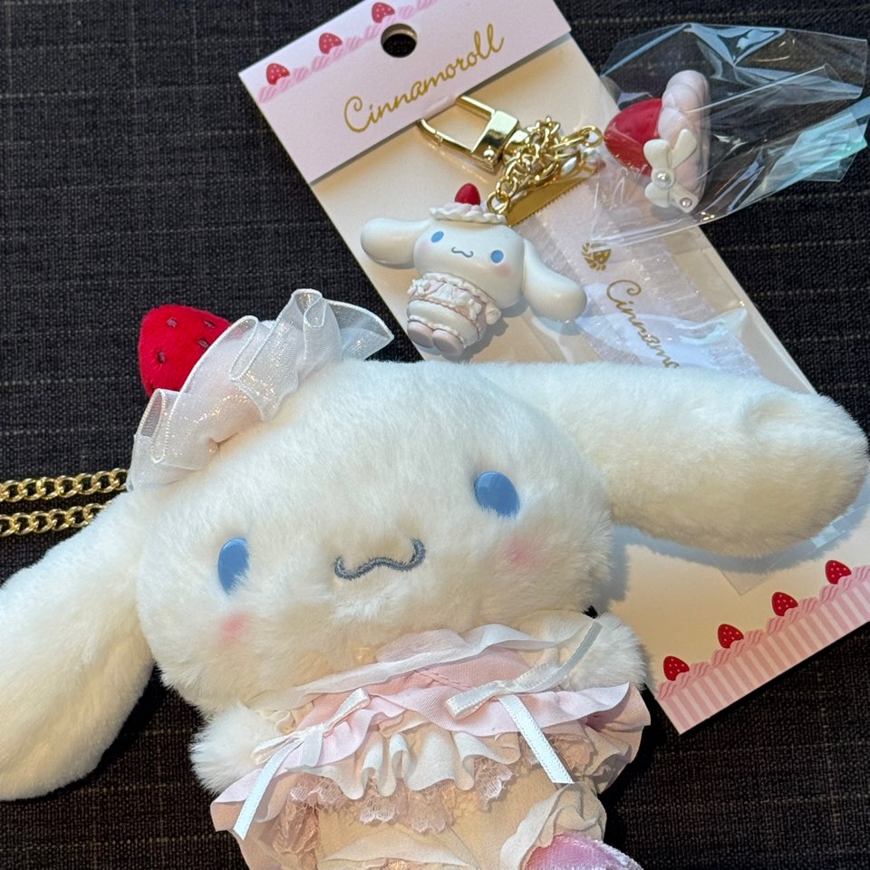 일본 정품 산리오 쇼트케이크 인형 키링 시나모롤 쿠로미 55,500원