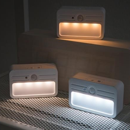 일신전기조명 컴스 무선 LED 센서등 사각 6000K 센서 주광색 EK121 AAA 14,200원