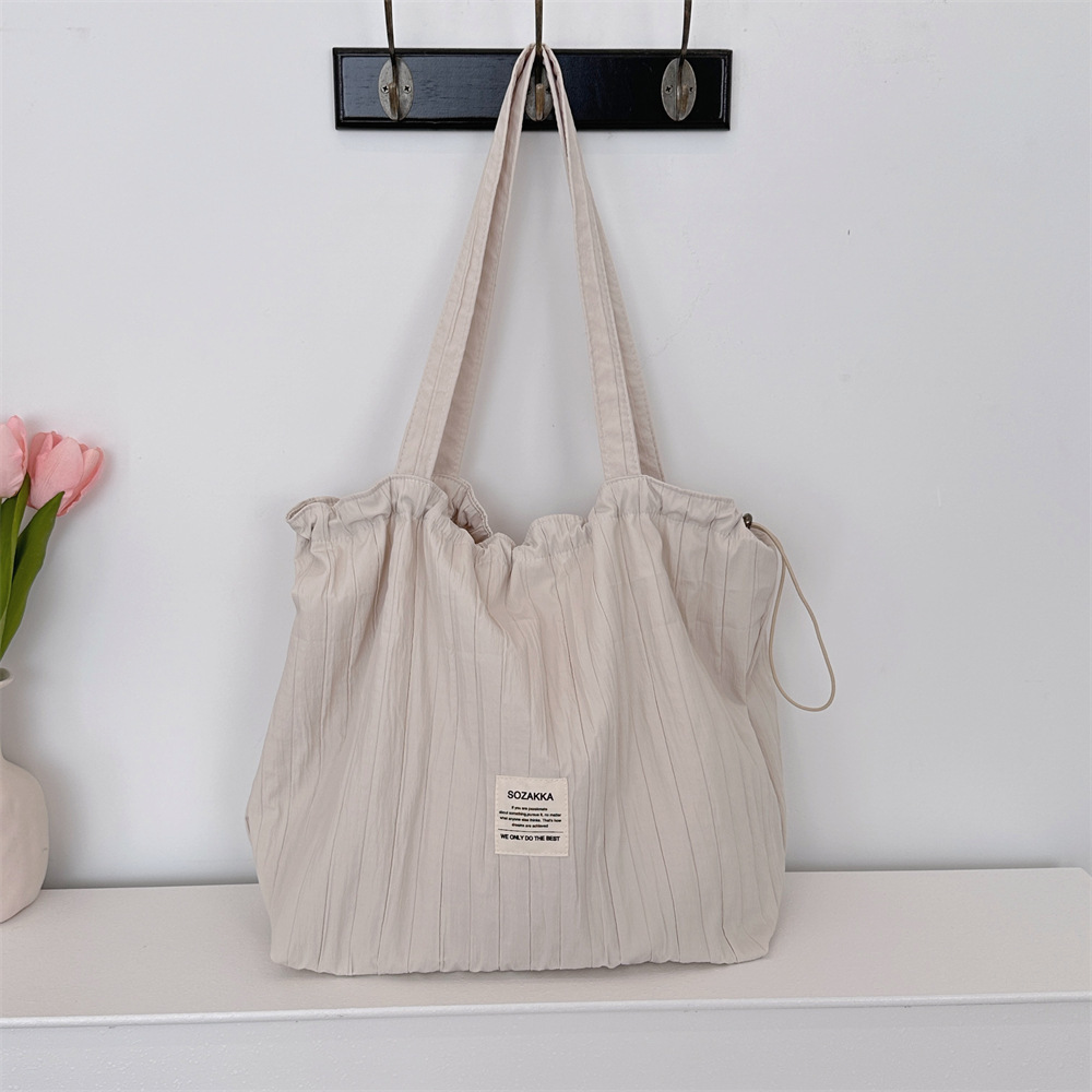 띵룸 초경량 스트링 폴리 숄더백 데일리 에코백 휘뚜루마뚜루백 4color 13,400원