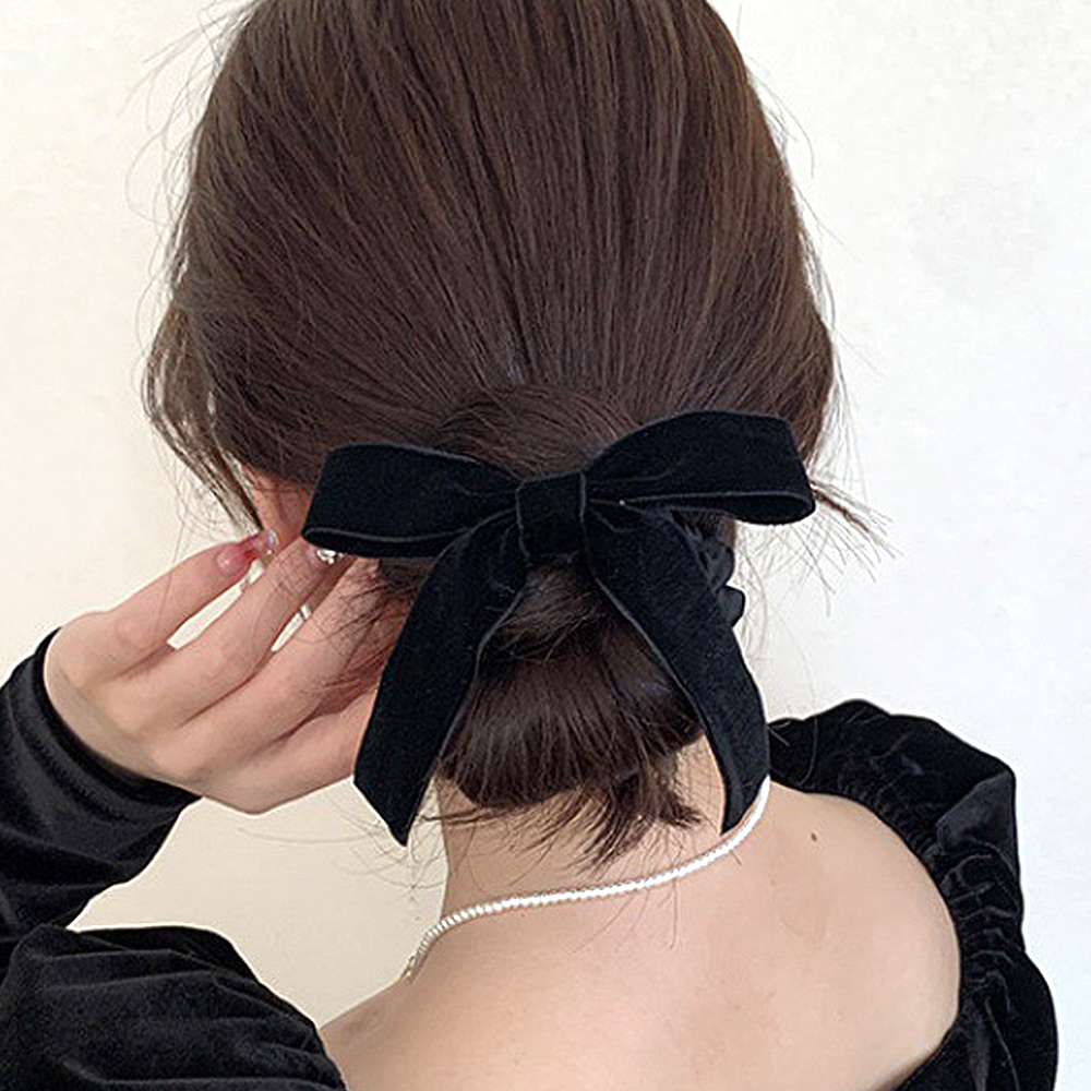 젤루나 블랙 벨벳 리본 심플 스크런치 귀여운 헤어 슈슈 곱창밴드 머리끈 H-217 3,800원