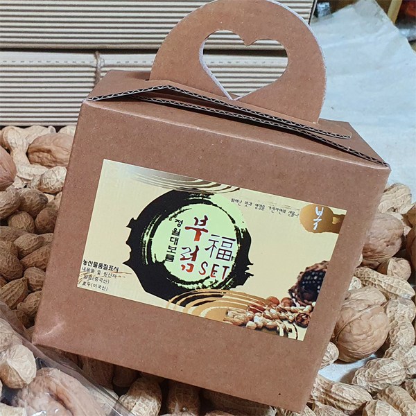 부럼세트 정월대보름부럼 E상자세트 땅콩90g호두3알 부럼 부럼깨기 3,300원