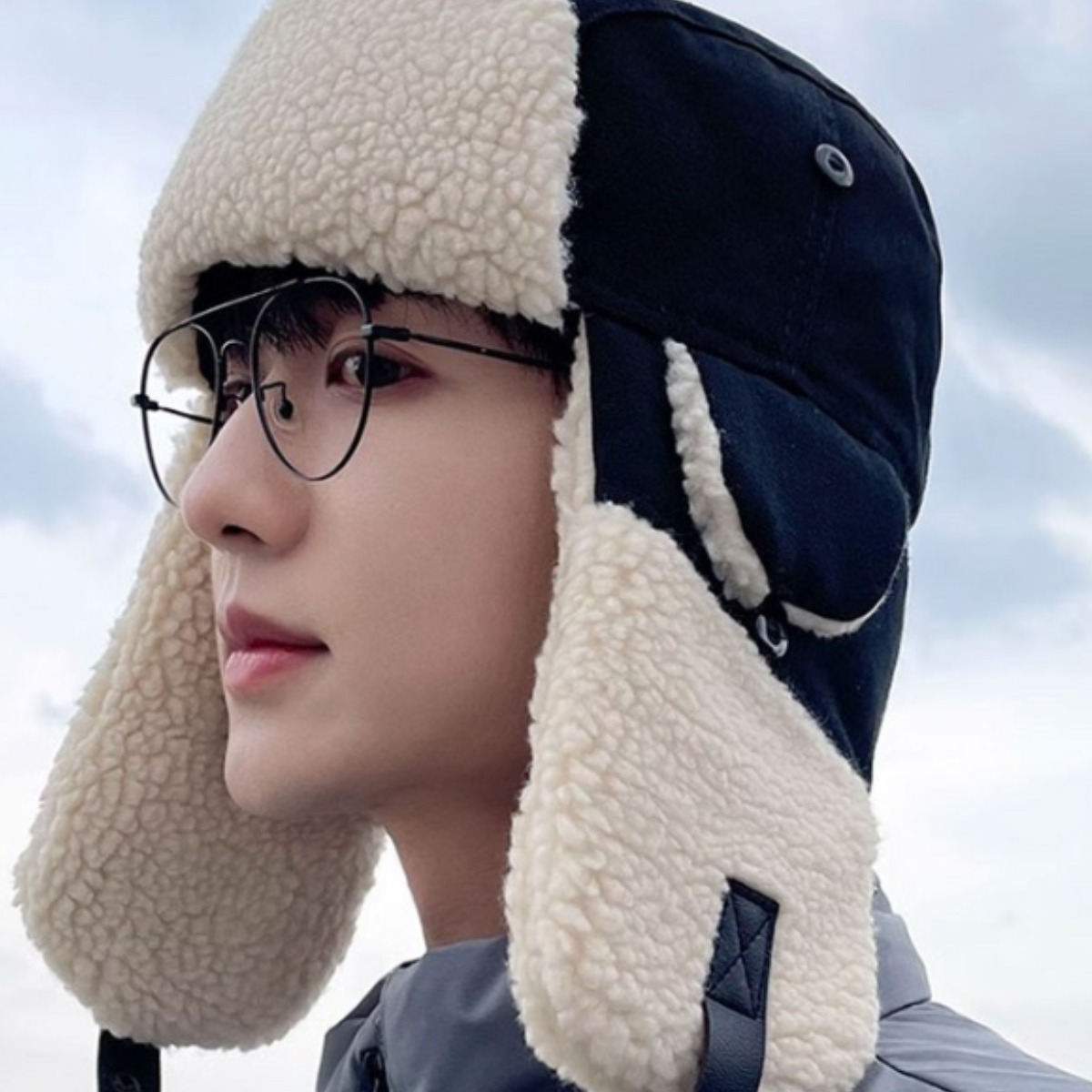 겨울철 따뜻한 윈터 안감 뽀글이 따뜻 귀달이 방한 남 패딩 스웨이드모자 골덴 귀달이모자 코듀로이모자 44,990원