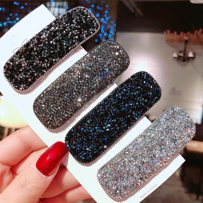 [4종세트] 헤어퀸 성인 여성 큐빅 똑딱핀 옆머리 포인트 헤어핀 9,900원