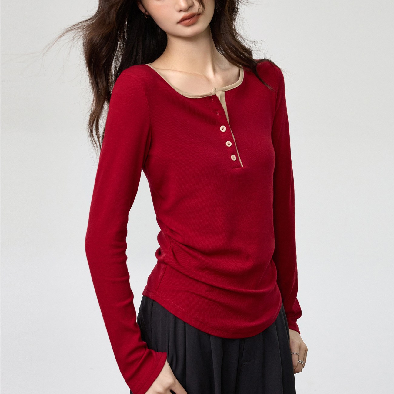 엘에프제트 여성 헨리넥 슬림핏 배색 골지 긴팔티셔츠 25654 27,900원