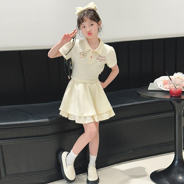 밀크봉봉 여아 초등학생 중학생 반팔+스커트 세트 37,800원