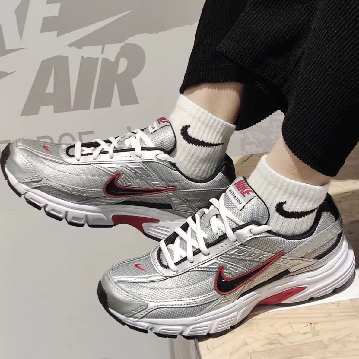 나이키 이니시에이터 남성 실버레드 운동 러닝화 (PGN짐쌕가방 지급) 82,500원