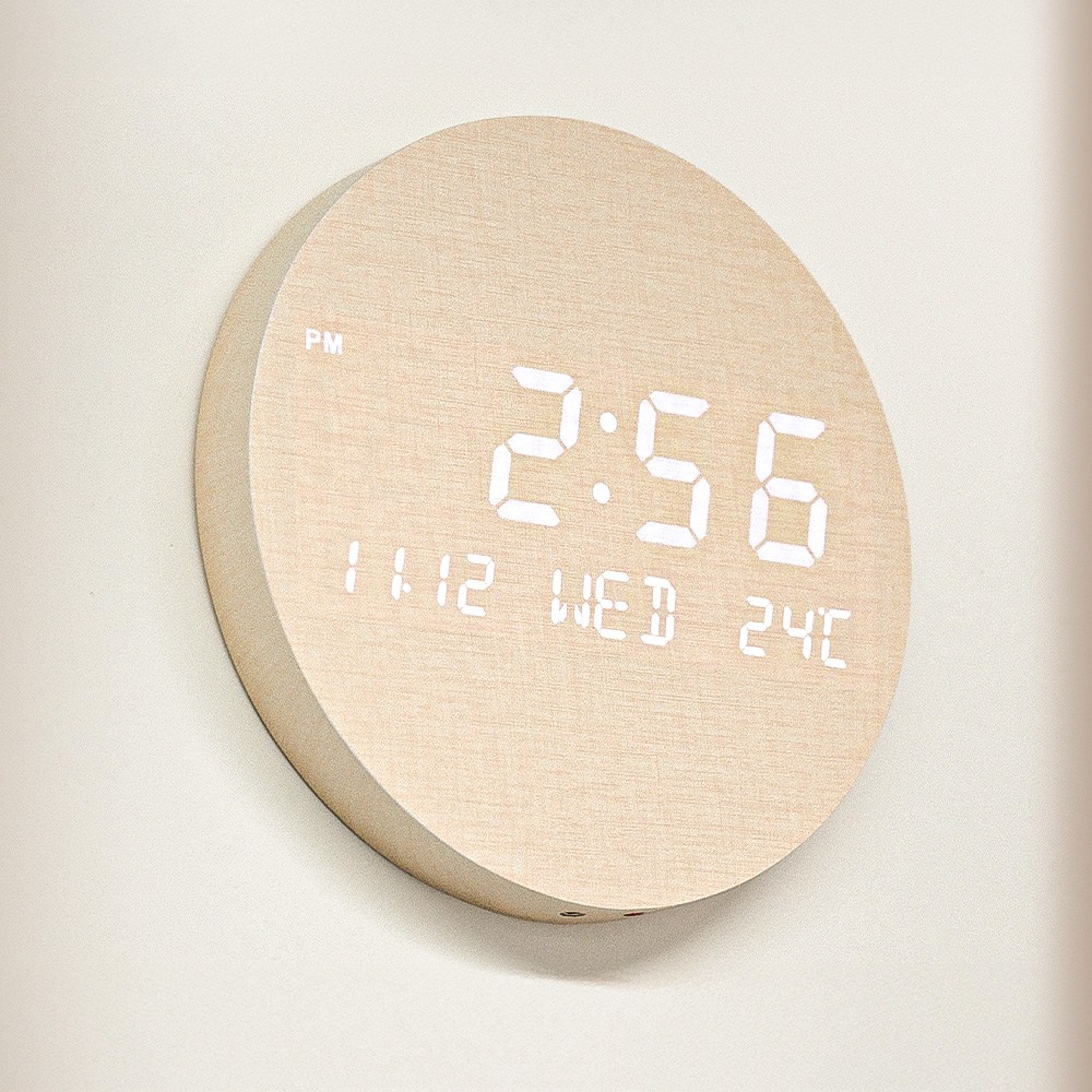 아모란나 무선 LED 벽시계 충전식 무소음 벽걸이 인테리어 날짜 요일 온도 표시 탁상용, 베이지 62,000원