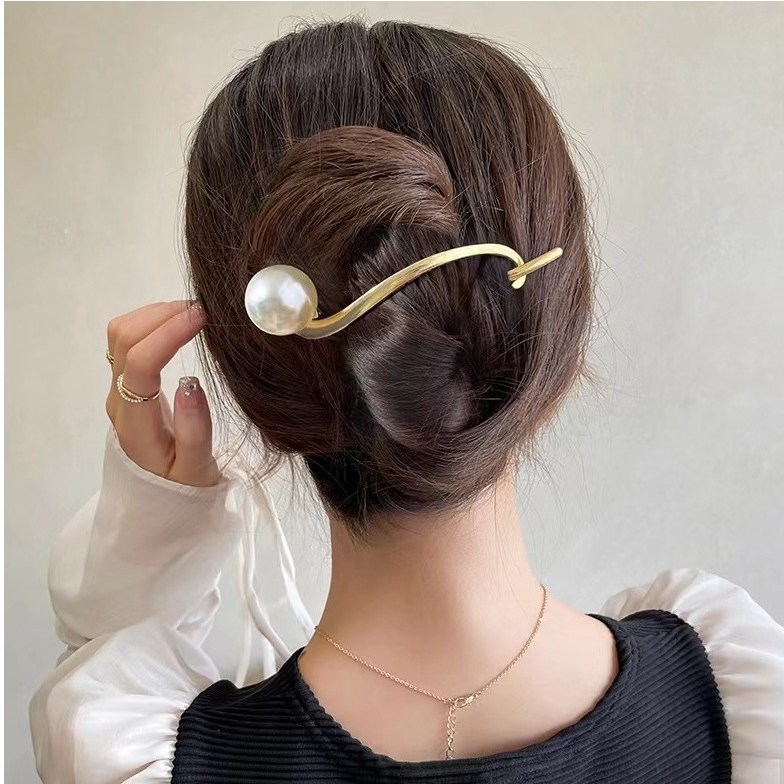 2종세트 바나나핀 머리핀 데일리 헤어악세사리 메탈 진주장식 헤어 집게핀 11,000원