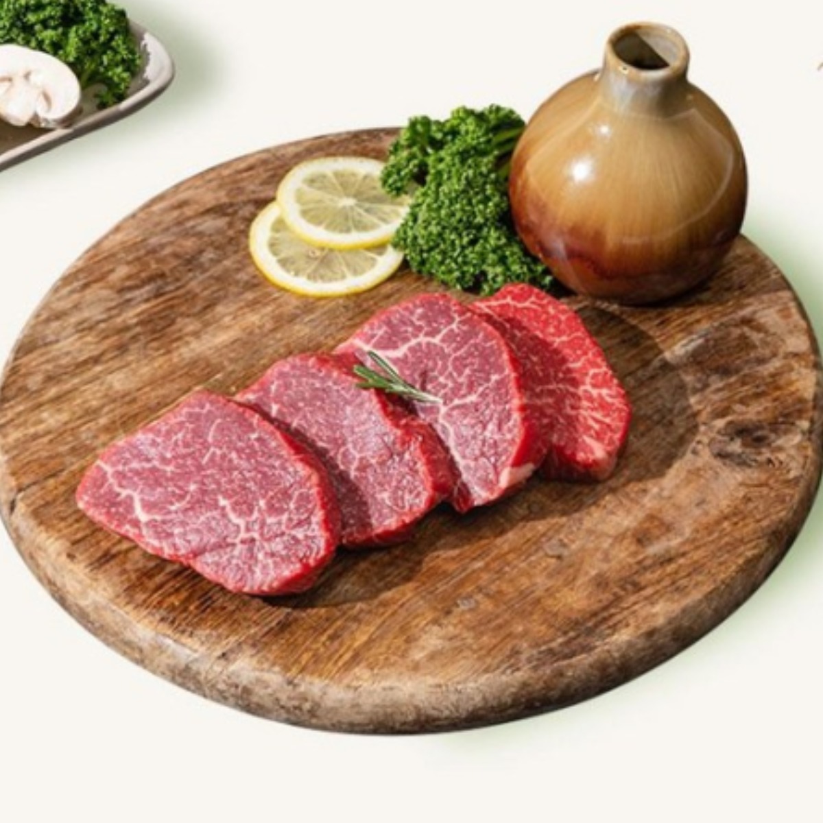 [함평천지한우] 무항생제 국내산 소고기 한우 1+등급 안심 300g, 1개, 300g 50,900원